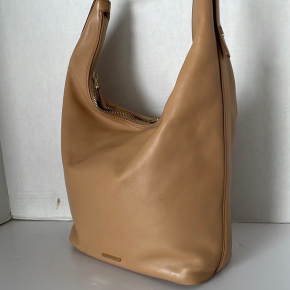 Authentic Gucci Leather Bag. - Picture 5 of 16